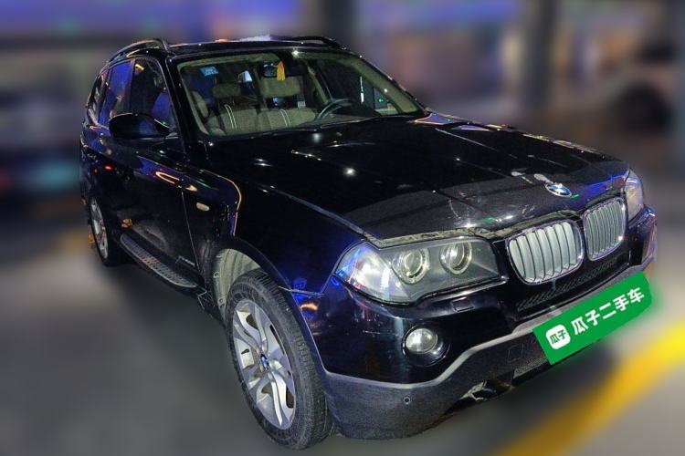 Used BMW X3 2009 xDrive25i Luxury Plus Model Front Right 45 Deg