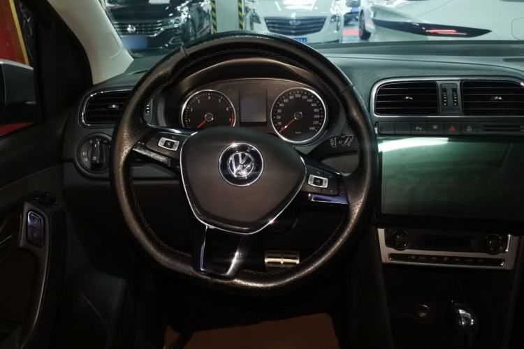 Used Volkswagen Polo 2014 1.6L Cross Polo Automatic Steering Wheel