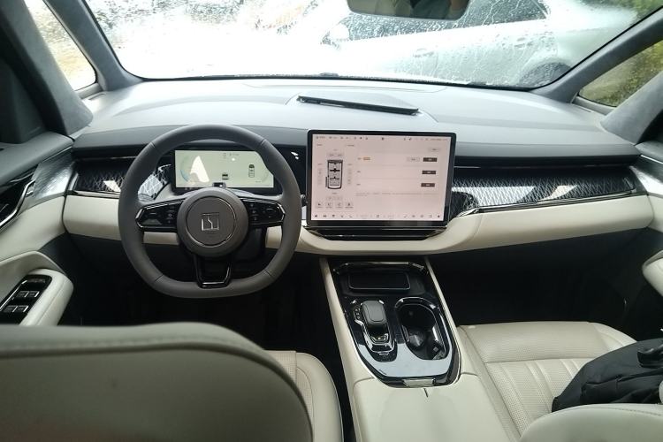 Used Zeekr 009 2022 WE Edition