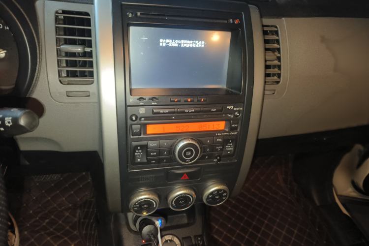 Used Nissan X-Trail 2010 2.5L CVT Luxury Edition 4WD Audio And AC Panel