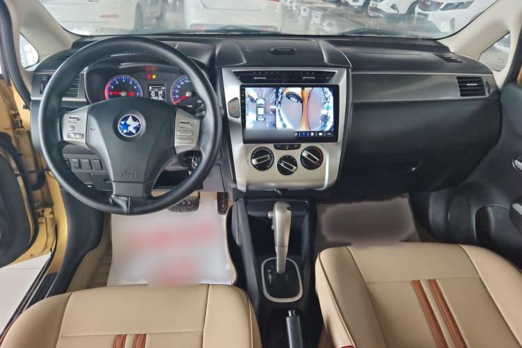 Used Venucia R50X 2015 1.6L Automatic Luxury Edition