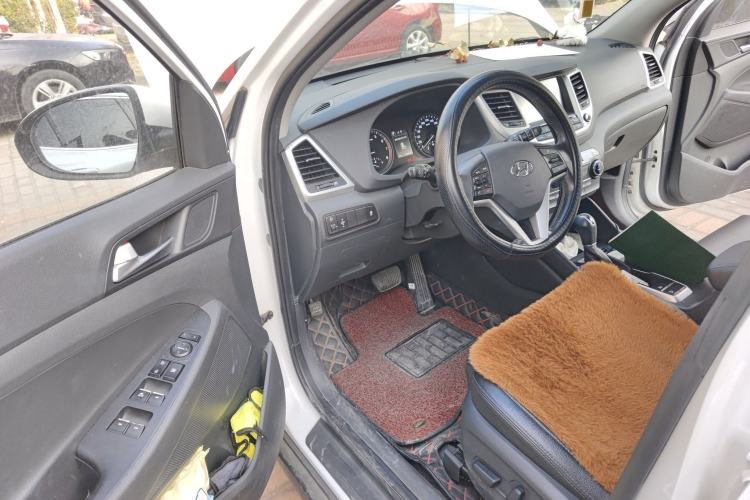 Used Hyundai Tucson 2018 1.6T Dual-Clutch Two-Wheel Drive 15th Anniversary Special Edition
