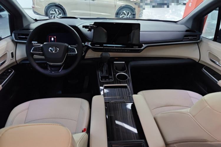 Used Toyota Granvia 2024 2.5L Hybrid Prestige ULTRA Edition
