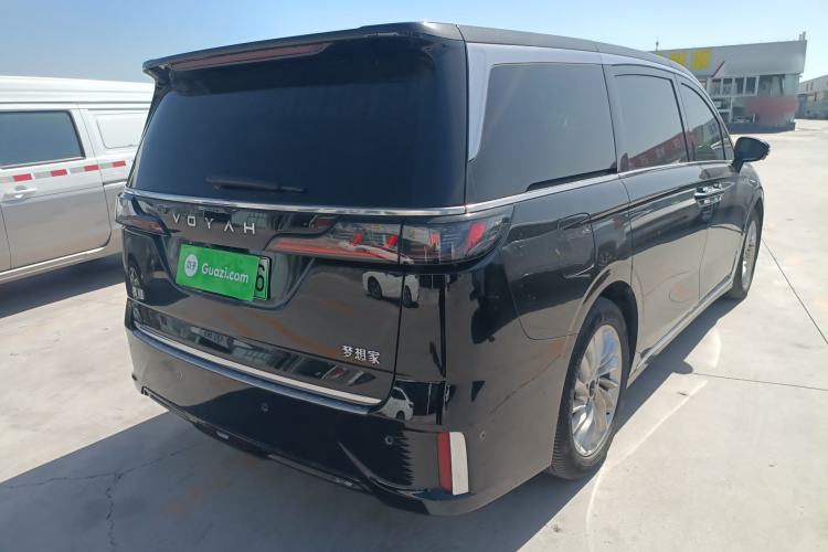 Used VOYAH Dream 2024 PHEV Extended-Range Premium Edition Rear Right 45 Deg