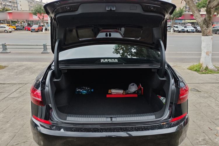 Used Volkswagen Passat 2020 330TSI Luxury Edition China VI