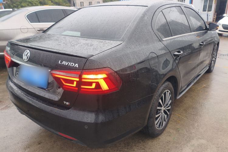 Used Volkswagen Lavida 2014 1.4TSI DSG Sport Edition
