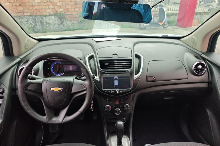 Used Chevrolet Trax 2016 1.4T Automatic Two-Wheel Drive Comfort Version with Sunroof