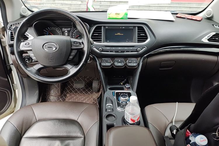 Used GAC Trumpchi GS4 New Energy 2019 1.5L PHEV Deluxe Edition Center Console