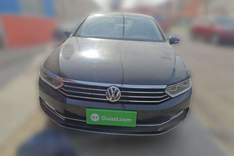 Used Volkswagen Magotan 2017 330TSI DSG Leading Model
