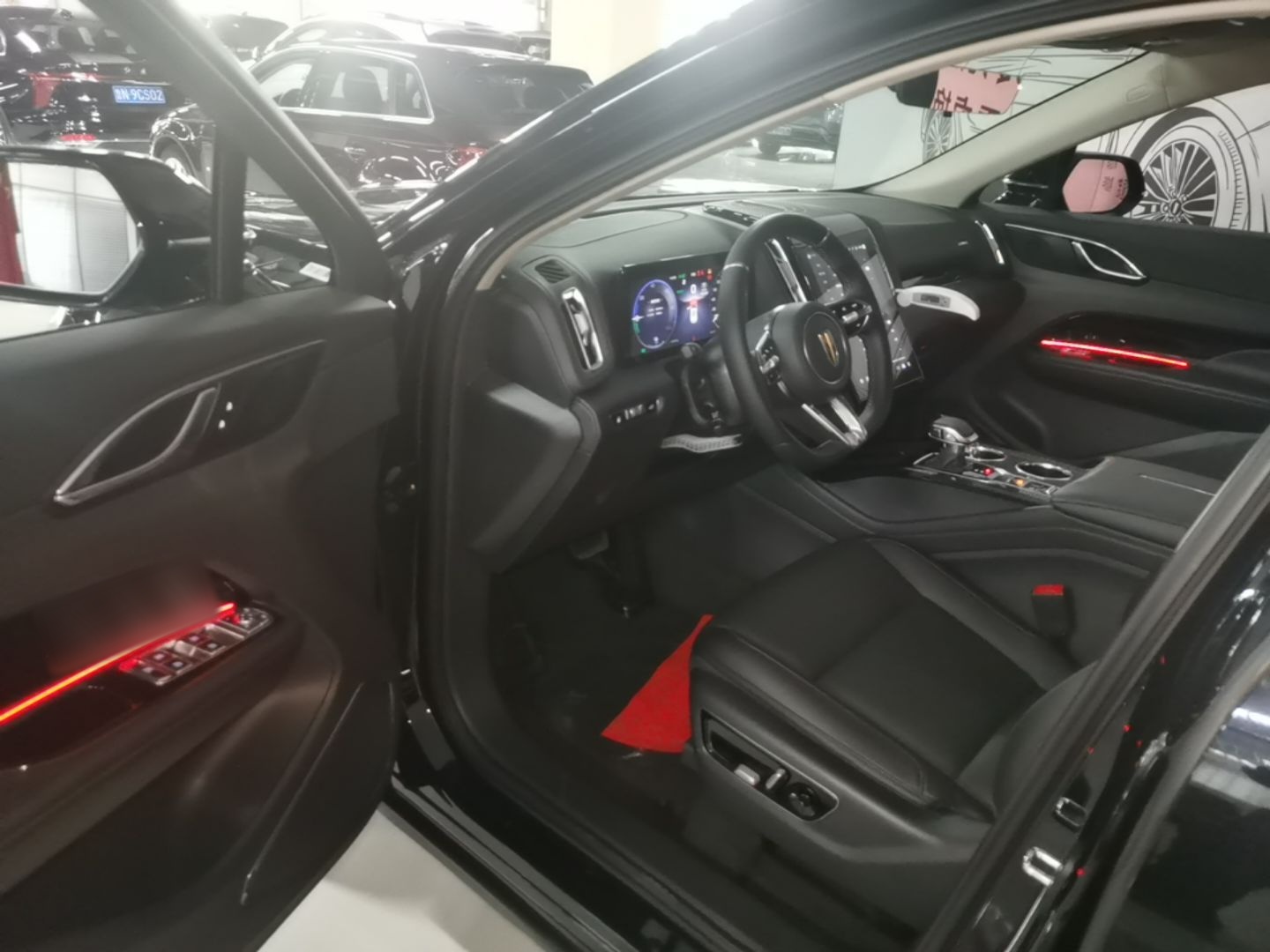 Hongqi HS3 PHEV 2025 Model 117km Jingwei Edition — снимка 18