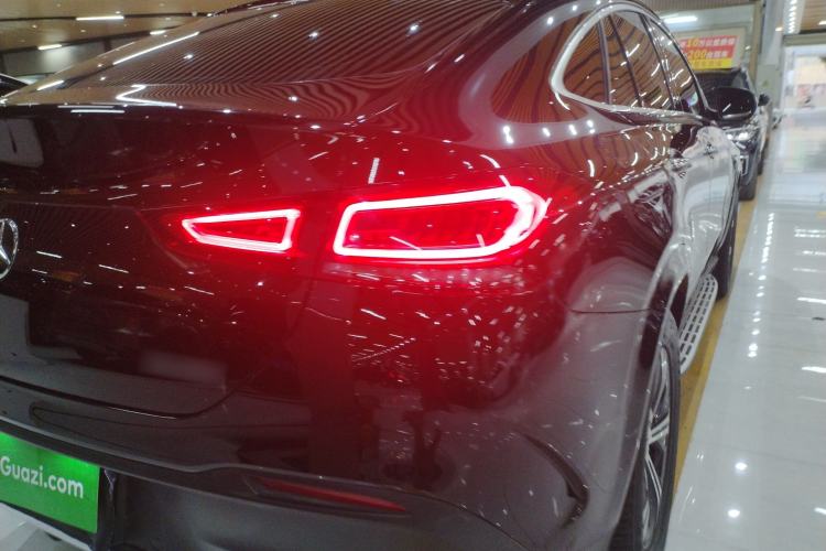 Used Mercedes-Benz GLE Coupe 2020 GLE 350 4MATIC Coupe SUV Fashion Model Exterior 3