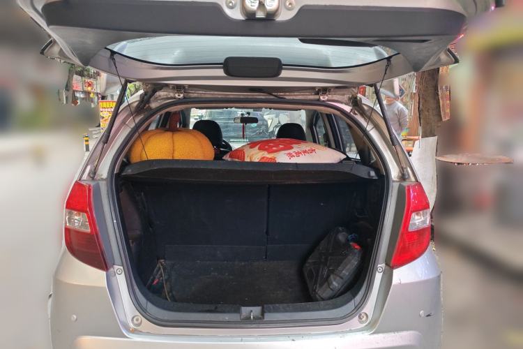 Used Honda Fit 2011 1.3L manual Comfort version