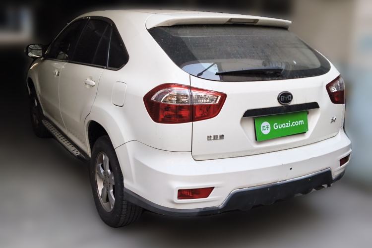Used BYD S6 2013 Jingyue Edition 2.0L Manual Luxury Model 5 Seats