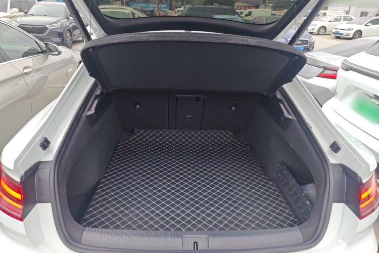 Used Volkswagen FAW-Volkswagen CC 2024 380TSI Striking All-Encompassing Edition Trunk