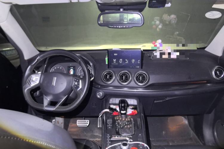 Used Wey VV5 2017 2.0T Ultra-Luxury Version Center Console