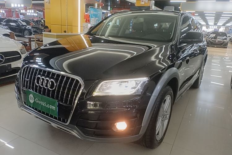Used Audi Q5 2017 Plus 40 TFSI Technology Model