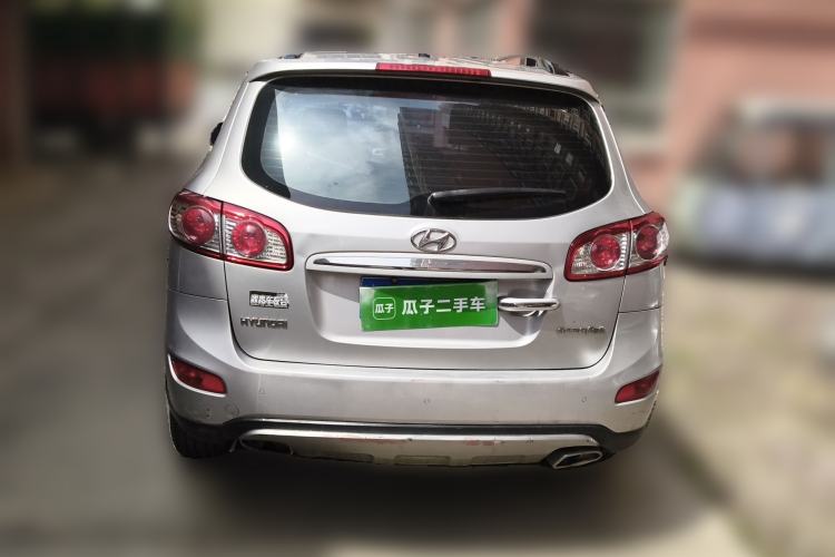 Used Hyundai Santa Fe Classic 2011 2.4 Comfort Edition 7-Seater Two-Wheel Drive Rear