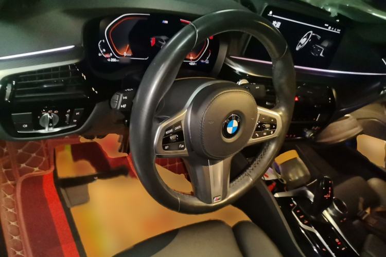 Used BMW 5 Series 2021 525i M Sport Package Interior 2