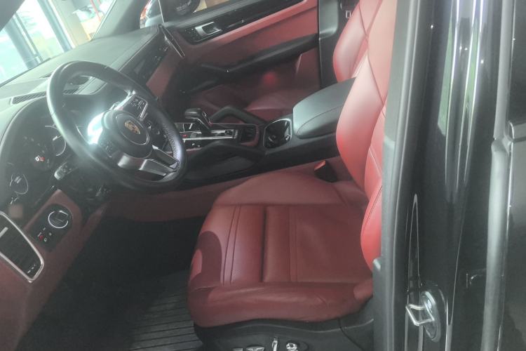 Used Porsche Cayenne E-Hybrid 2019 Cayenne E-Hybrid 2.0T Left Front Seat