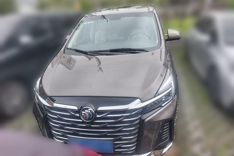 Used Buick GL8 2023 Facelifted Land Cruiser Executive Luxury Version