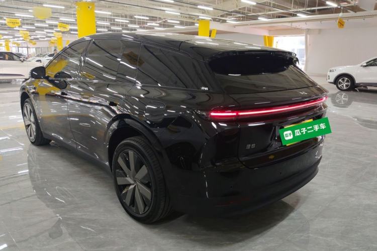 Used Li Auto Li Auto i6 2025 Model Four-Wheel-Drive Standard Type
