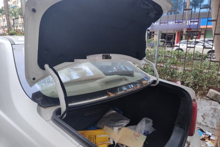 Used BYD e5 2018 450 Smart Connect Deluxe Edition