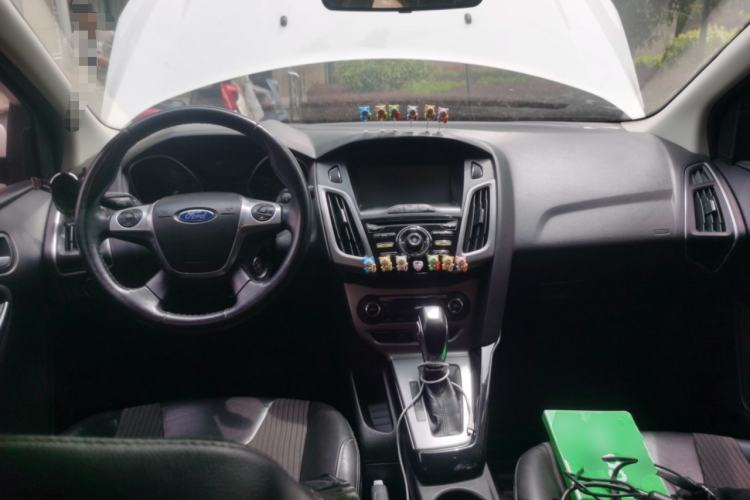 Used Ford Focus 2012 Sedan 1.6L Automatic Fashion Edition
