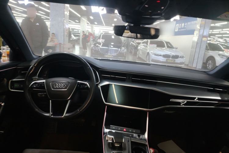 Used Audi A6L 2022 40 TFSI Luxury Dynamic Model Center Console