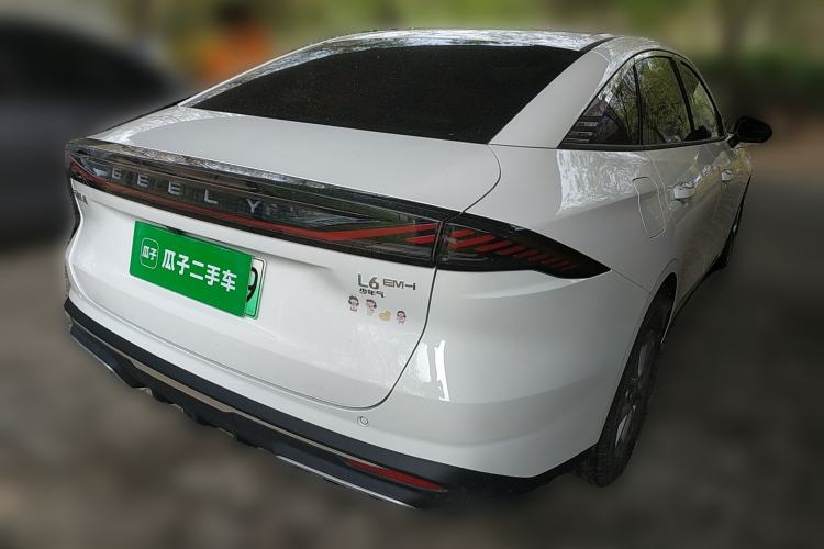 Used Geely Galaxy L6 2025 EM-i 60km Launch Edition Rear Right 45 Deg