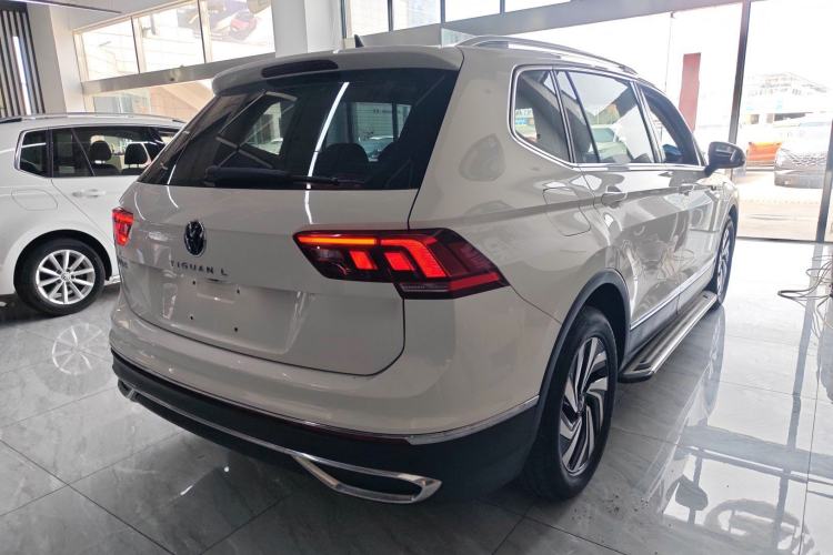 Used Volkswagen Tiguan L 2022 330TSI Automatic Two-Wheel Drive Smart Edition Rear Right 45 Deg