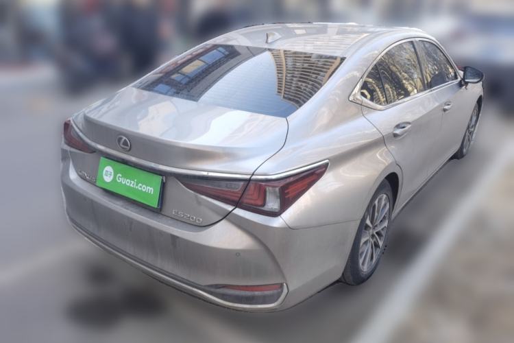 Used Lexus ES 2022 200 Excellence Edition
