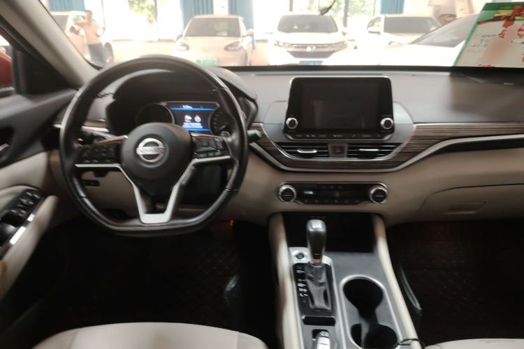 Used Nissan Teana 2019 2.0T XV Prestige Edition Center Console