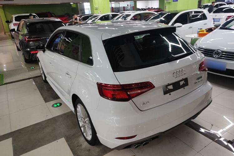 Audi A3 2017 Sportback 35 TFSI Fashion Model usado