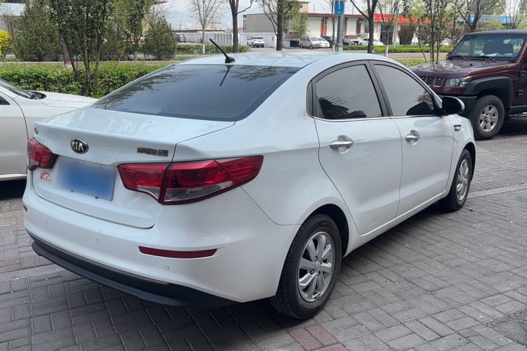 Used Kia K2 2015 Sedan 1.4L Automatic GLS Exterior 5