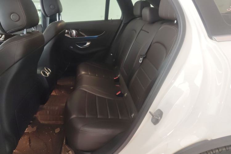 Used Mercedes-Benz GLC 2018 Facelift GLC 260 4MATIC Luxury Edition
