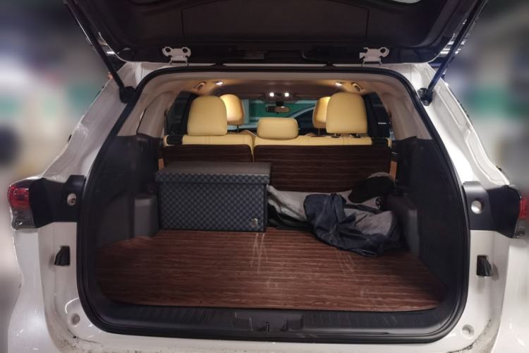 Used Toyota Highlander 2022 Dual-Engine 2.5L Two-Wheel Drive Elite Edition 5 Seats