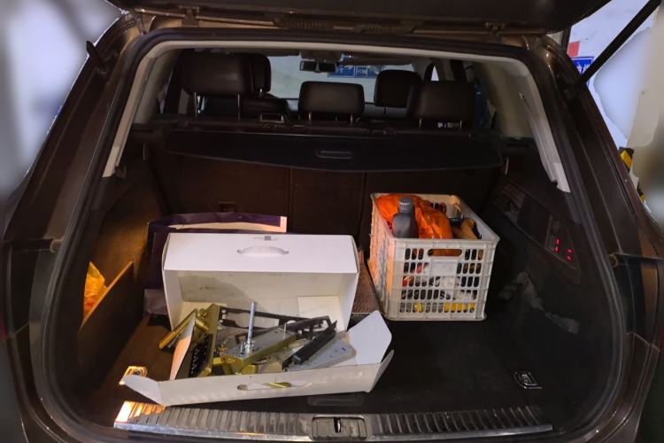 Used Volkswagen Touareg 2011 3.0 TSI Comfort Version Trunk