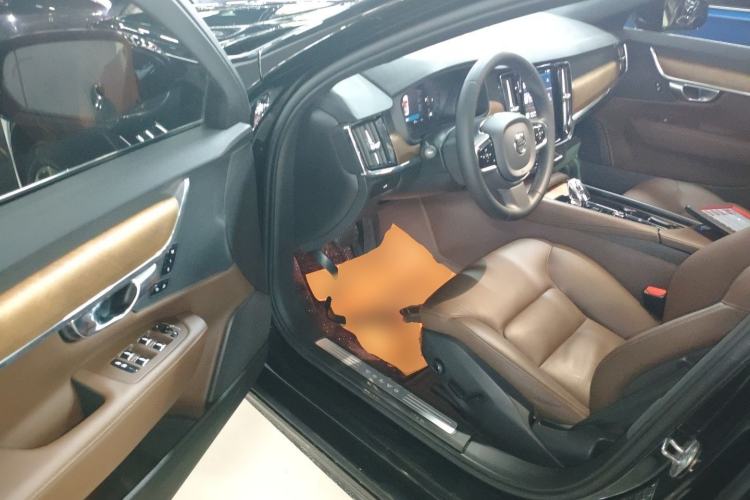 Used Volvo S90 2023 B5 Zhiyi Luxury Edition