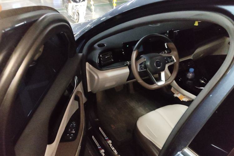 Used BYD Qin PLUS 2024 HONOR Edition DM-i 55KM Leading Model
