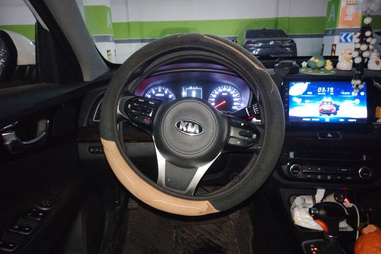 Used Kia K4 2015 1.8L Automatic GLS Special Steering Wheel