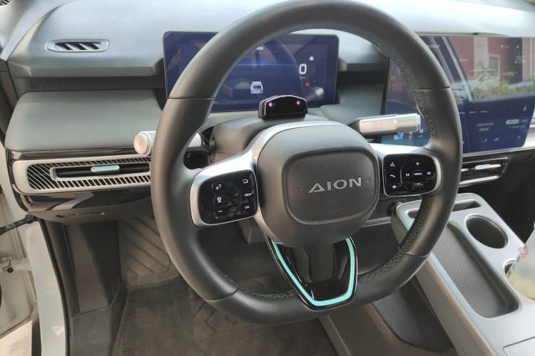 Used AION Y 2022 Plus 70 Tech Edition Steering Wheel