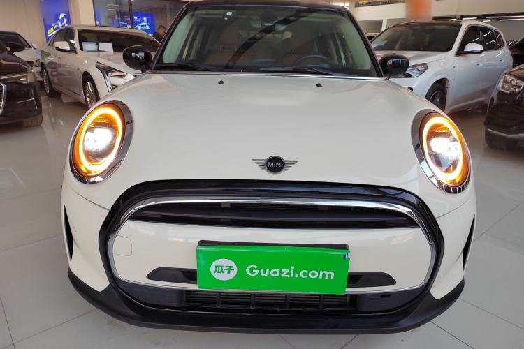 Used MINI MINI 2022 Updated 1.5T COOPER Artist Five-Door Edition
