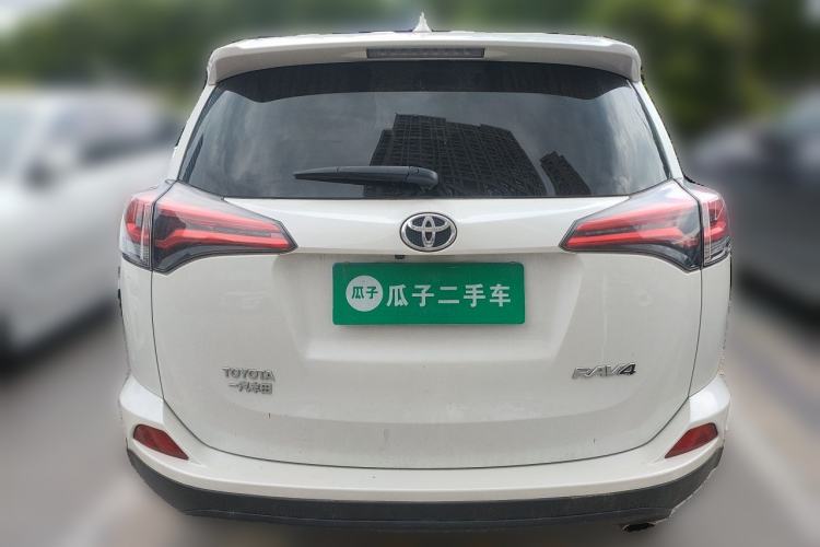 Used Toyota RAV4 2016 2.0L CVT Two-Wheel Drive Fashion Edition China V Standard