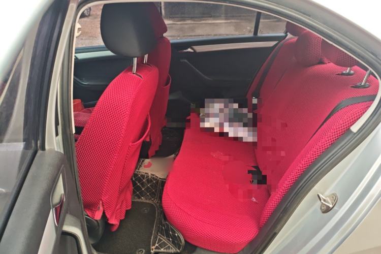 Used Volkswagen Jetta 2015 Zhuihui Edition 1.6L Manual Comfort Model Left Rear Seat