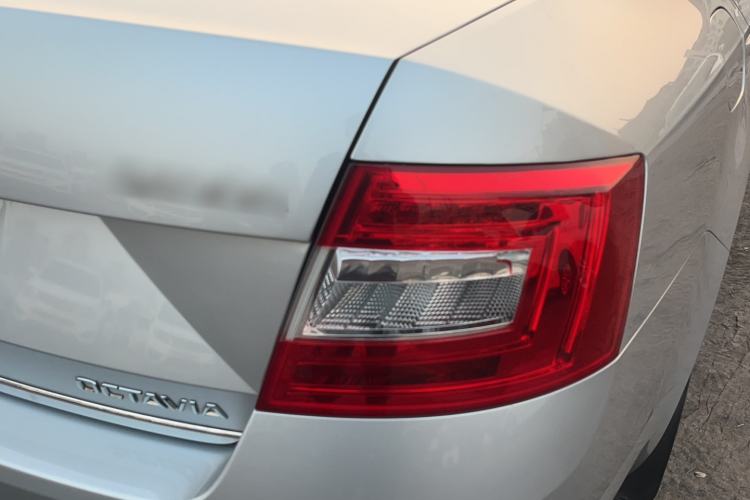 Used Skoda Octavia 2016 1.6L Automatic Smart Drive Edition