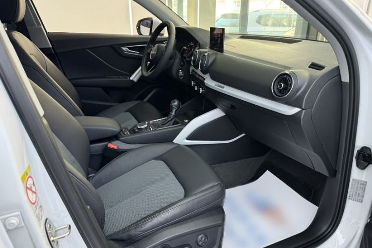 Used Audi Q2L 2018 35 TFSI Fashion Elegant Version China V Interior 4