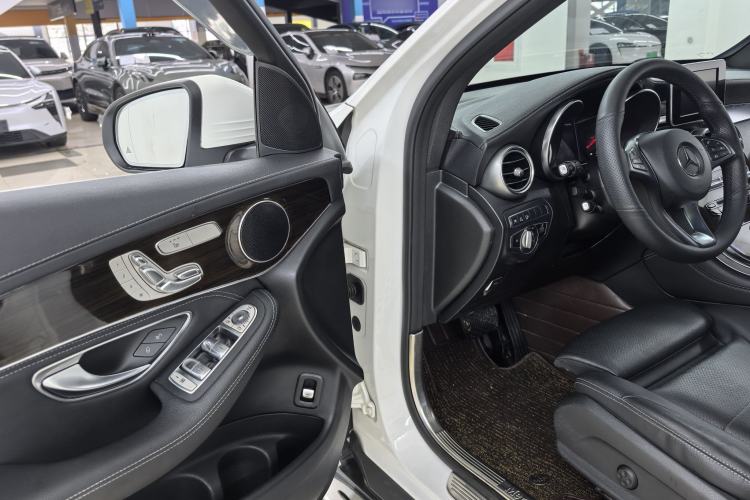 Used Mercedes-Benz GLC 2019 Facelift GLC 260 L 4MATIC Luxury Model