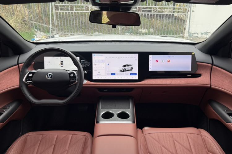 Used CHANGAN CS75 PLUS 2025 4th Generation UItra 2.0T New Blue Whale – Smart & Powerful Version Interior 3