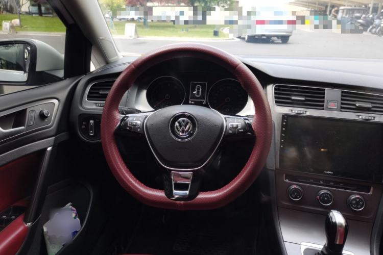 Used Volkswagen Golf 2016 230TSI Automatic Comfort Version Steering Wheel