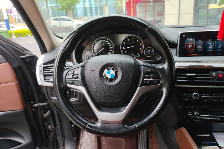 Used BMW X6 2017 xDrive28i Steering Wheel